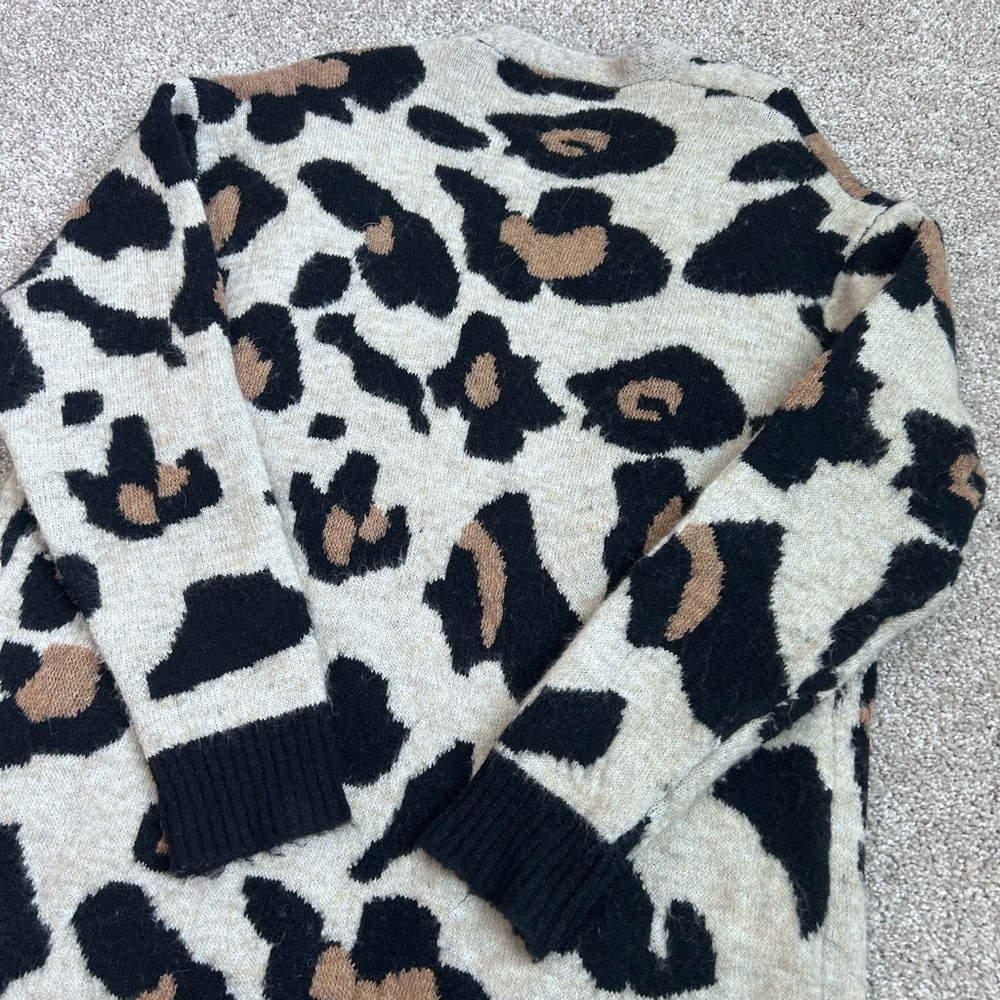 Altar'd State Women's Long Cheetah Print Cardigan Sweater Size Small Open Front - Picture 9 of 9